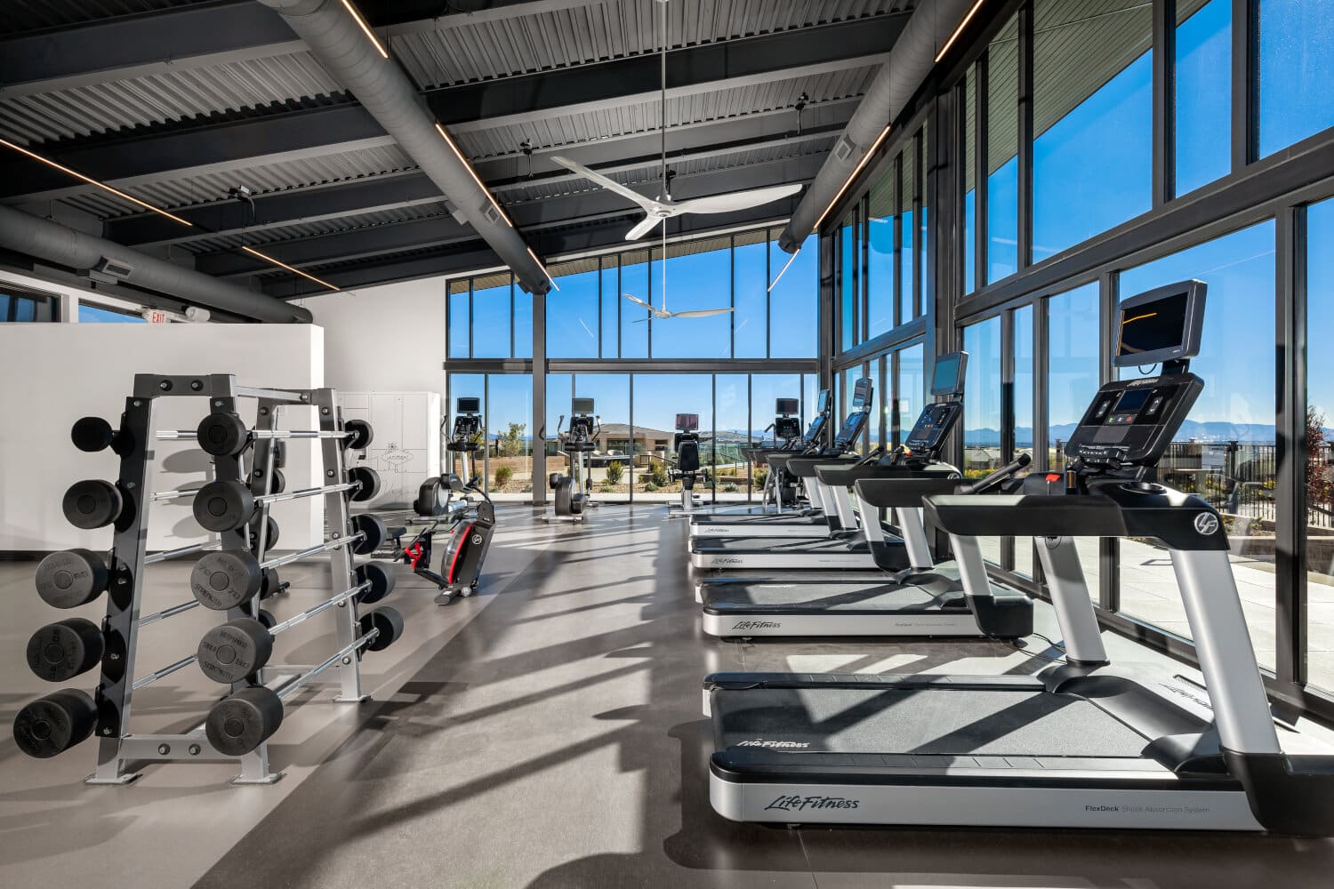 10-Mesa+Ridge-Rec+Center_Gym+Treadmills+with+outdoor+view
