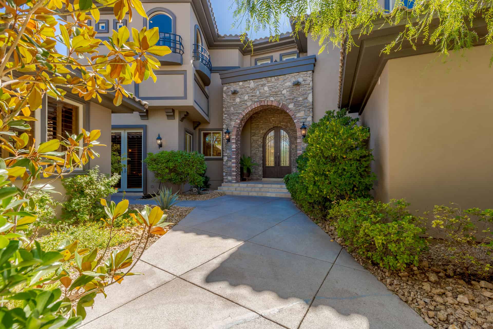 las-vegas-luxry-real-estate-realtor-rob-jensen-company-10981-willow-valley-court-willow-creek0574