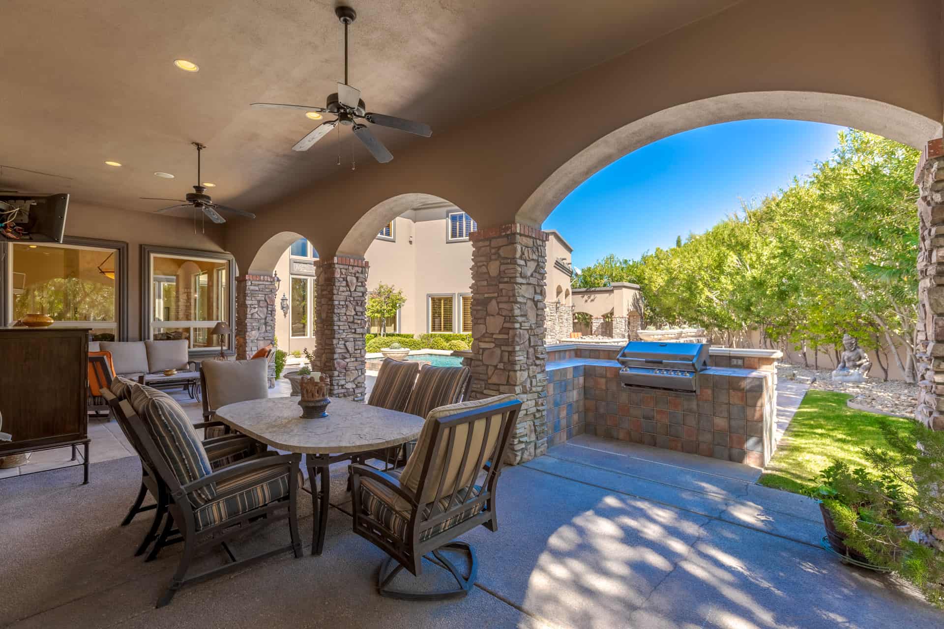 las-vegas-luxry-real-estate-realtor-rob-jensen-company-10981-willow-valley-court-willow-creek6274
